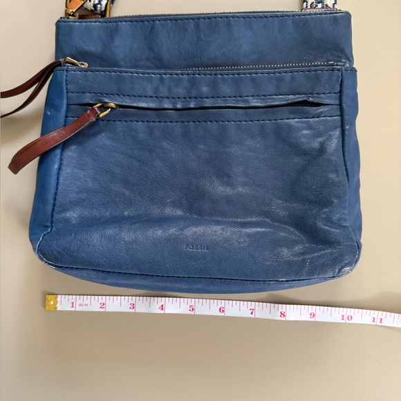 Fossil blue genuine leather crossbody bag with adjustable strap. Multi pocket - Picture 14 of 15